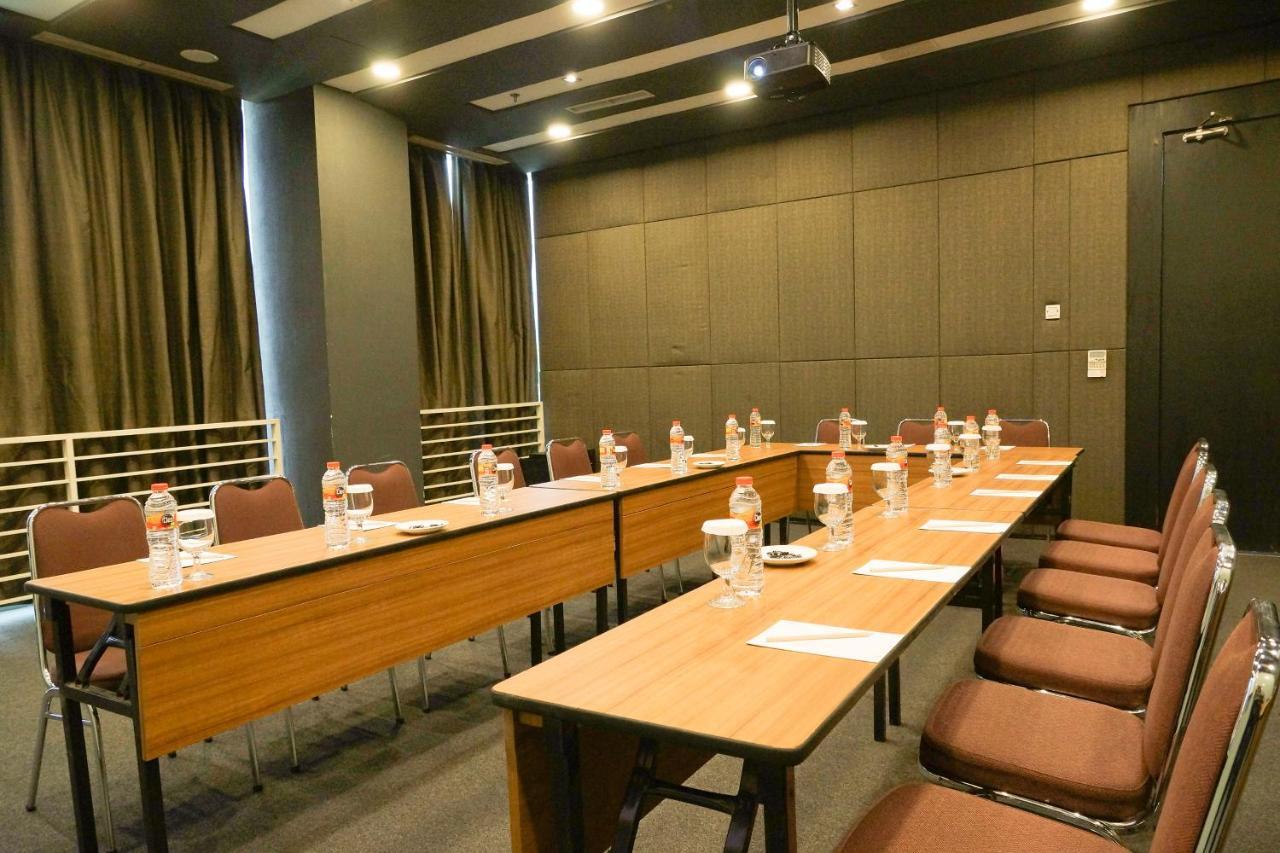 Akmani Hotel Jakarta Exterior foto